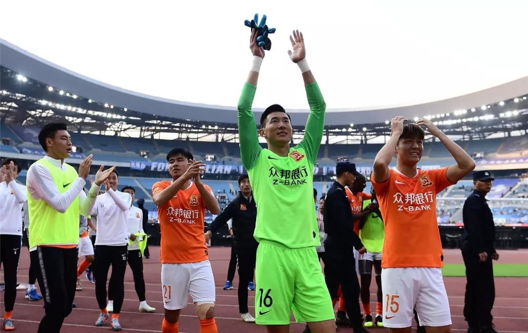 沙巴体育官网-大连一方对阵武汉卓尔，争夺进一步积分